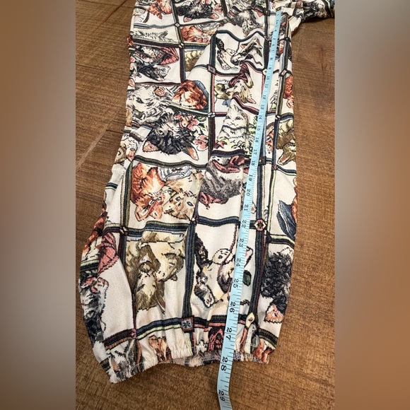 NWOT Cream Pants with Multicolor Cat Print - Picture 4 of 5